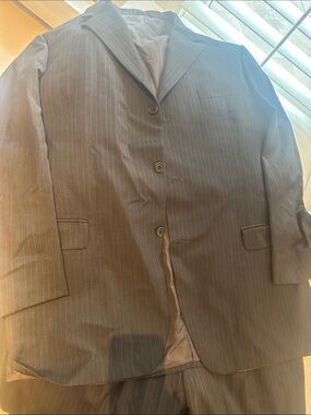 Pinstripe Men's Suit Jacket - Classic Single-Breasted